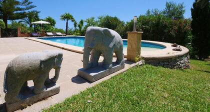 Holiday Villa "Sa Vinyeta de Son Jaumell" with Wi-Fi, Pool, Garden & Terrace