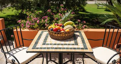Studio Apartment 'Villa Erica Appartamento Lesley' with Mountain View, Wi-Fi and Air Conditioning