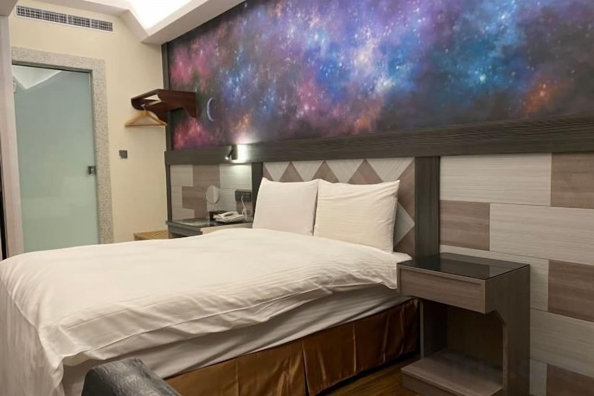Minibar, rideaux occultants, Wi-Fi gratuit, draps fournis