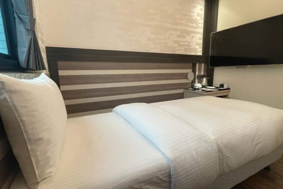1 bedroom, minibar, blackout curtains, free WiFi