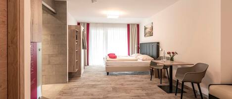 1 bedroom, in-room safe, travel cot, WiFi