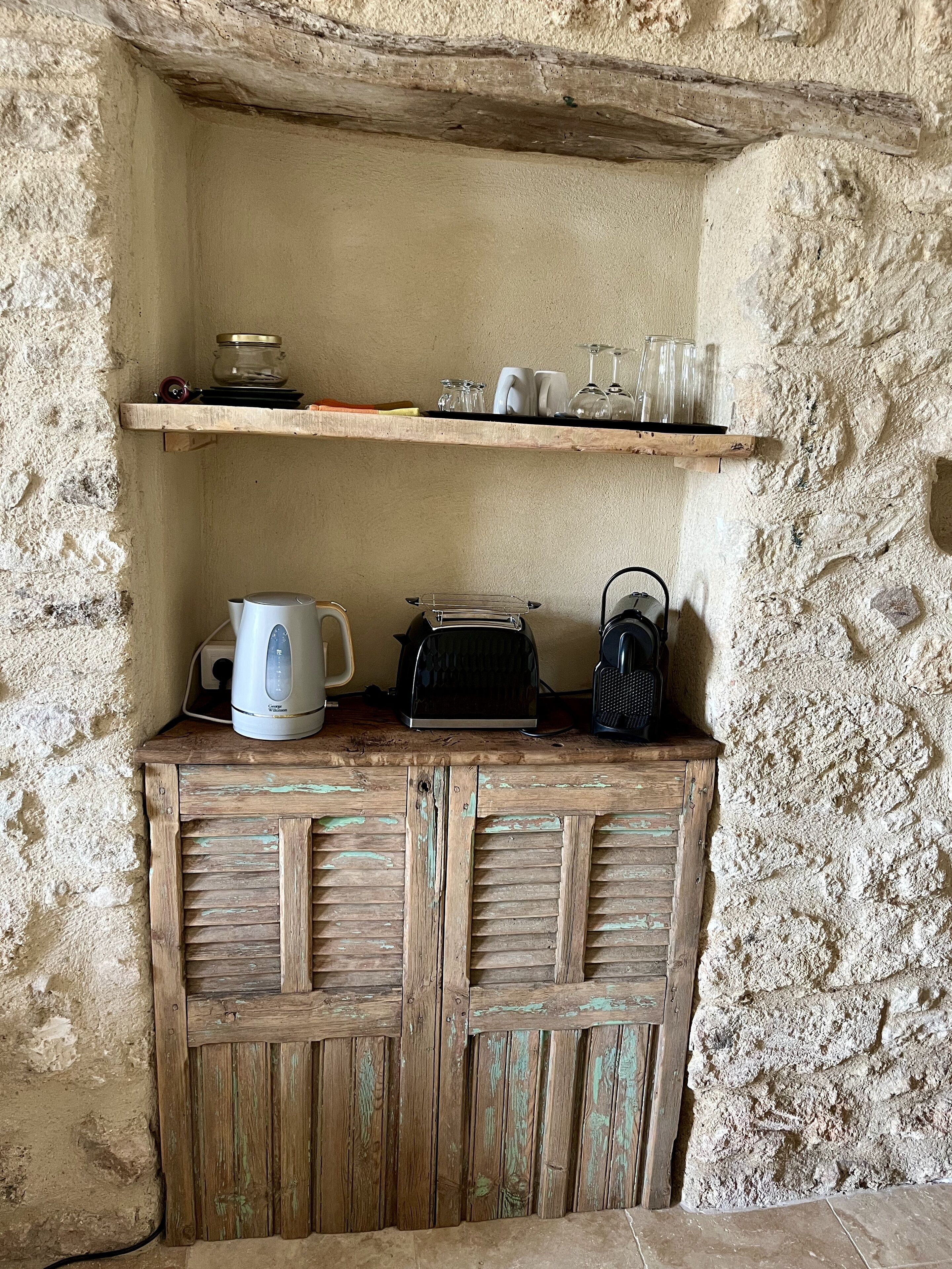 La Verrière, Très Jolie Chambre Indépendante Avec Courette Abritée