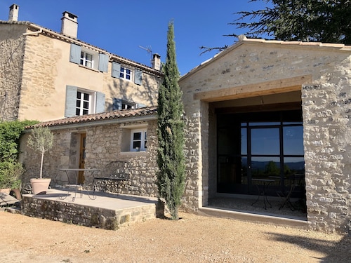 La Verrière, Très Jolie Chambre Indépendante Avec Courette Abritée
