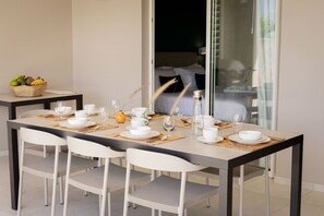 تناول الطعام