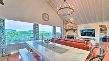 TV, fireplace, video games, DVD player