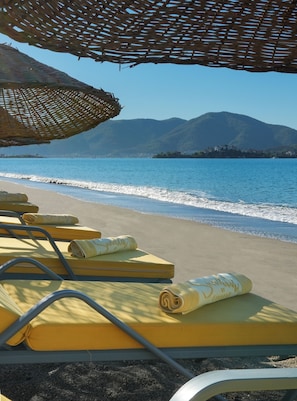 On the beach, sun loungers, beach umbrellas, beach towels - Sundia Exclusive By Liberty Fethiye - Adults Only (Fethiye)