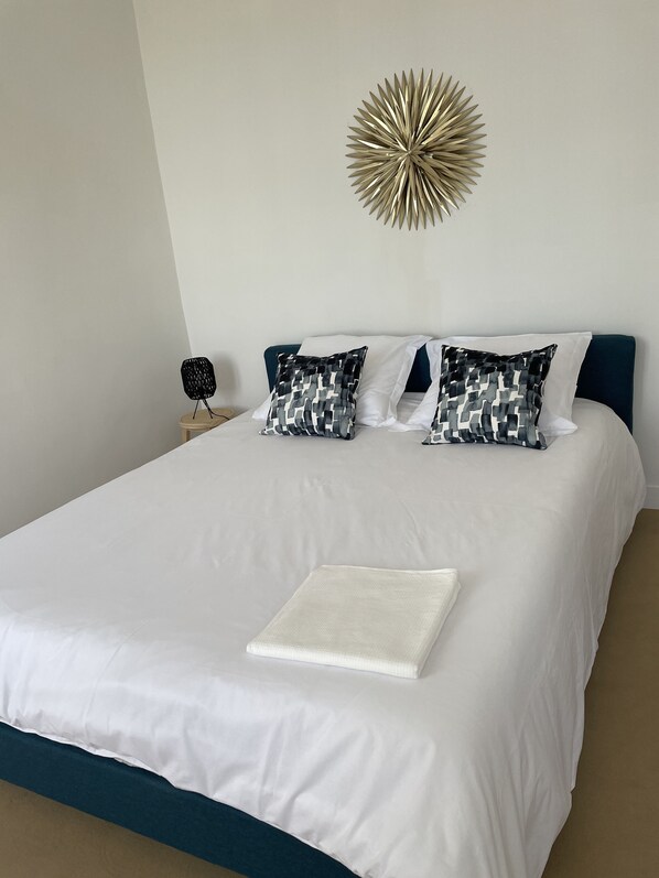 6 bedrooms, iron/ironing board, travel cot, free WiFi