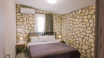 Traditional Apartment 6, 2 Bedrooms | 2 bedrooms, hypo-allergenic bedding, individually decorated