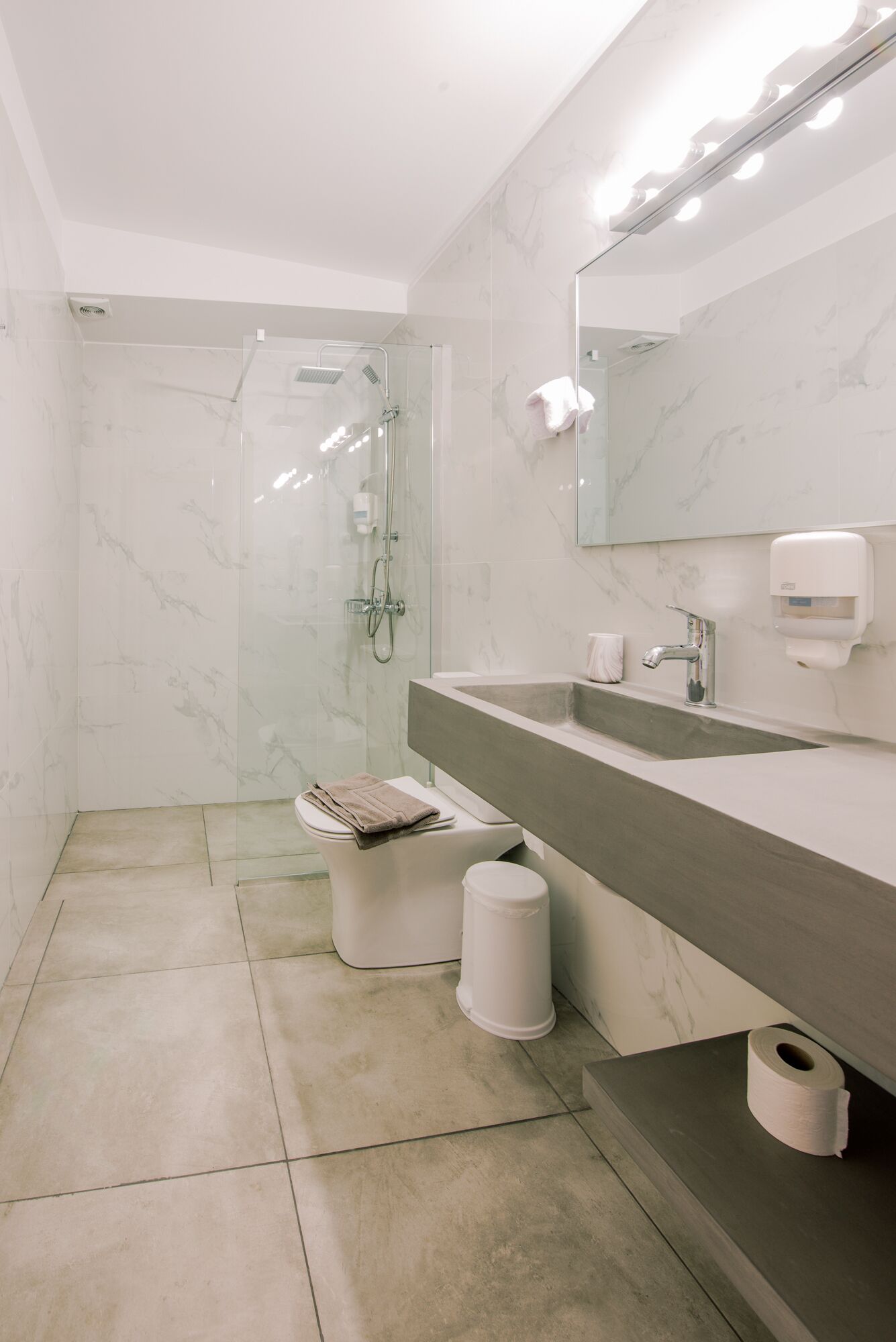 Acrocorinth Apartments