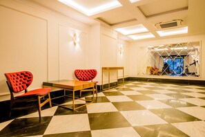 Lobby sitting area - Fly Inn (Kas)