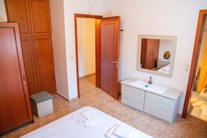 4 chambres, fer et planche Ă repasser, Wi-Fi gratuit, draps fournis