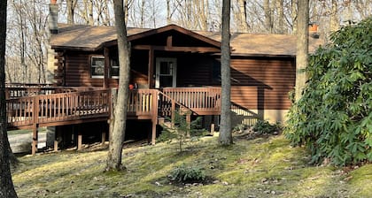 Lazy Bear Cabin a Private Vacation Home
