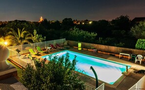 Outdoor pool - Seasonal rentals of furnished apartments, cottages, apartments, with swimming pool in a quiet location. (Caux)