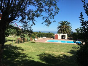 حمّام سباحة خارجي