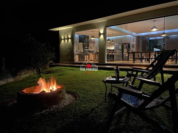 Terrace/patio - Mansão na Serra, Venham Descansar em Grande Estilo (Nova Friburgo)