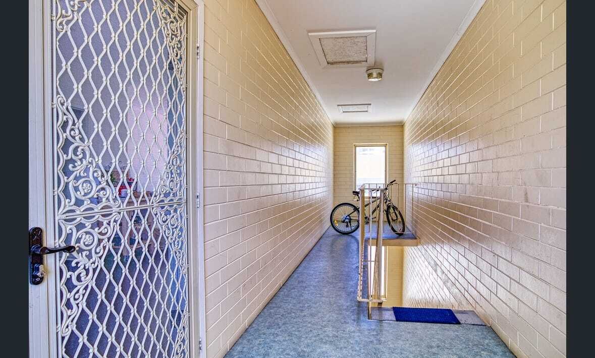 ocean view two bedroom entire apartment — image 13