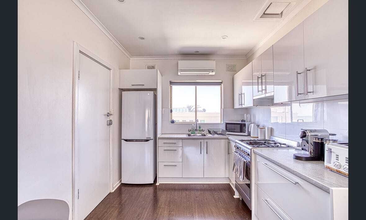 ocean view two bedroom entire apartment — image 6
