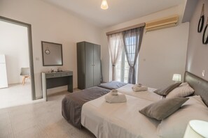 1 bedroom, WiFi, bed sheets