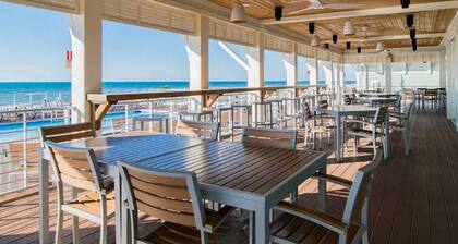 Beautiful Oceanview 3 Bedroom, 2.5 Bath Townhome w/ Private Beach Club