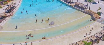 A vacation not to be missed with an adult pool / a children's pool, close to the beach