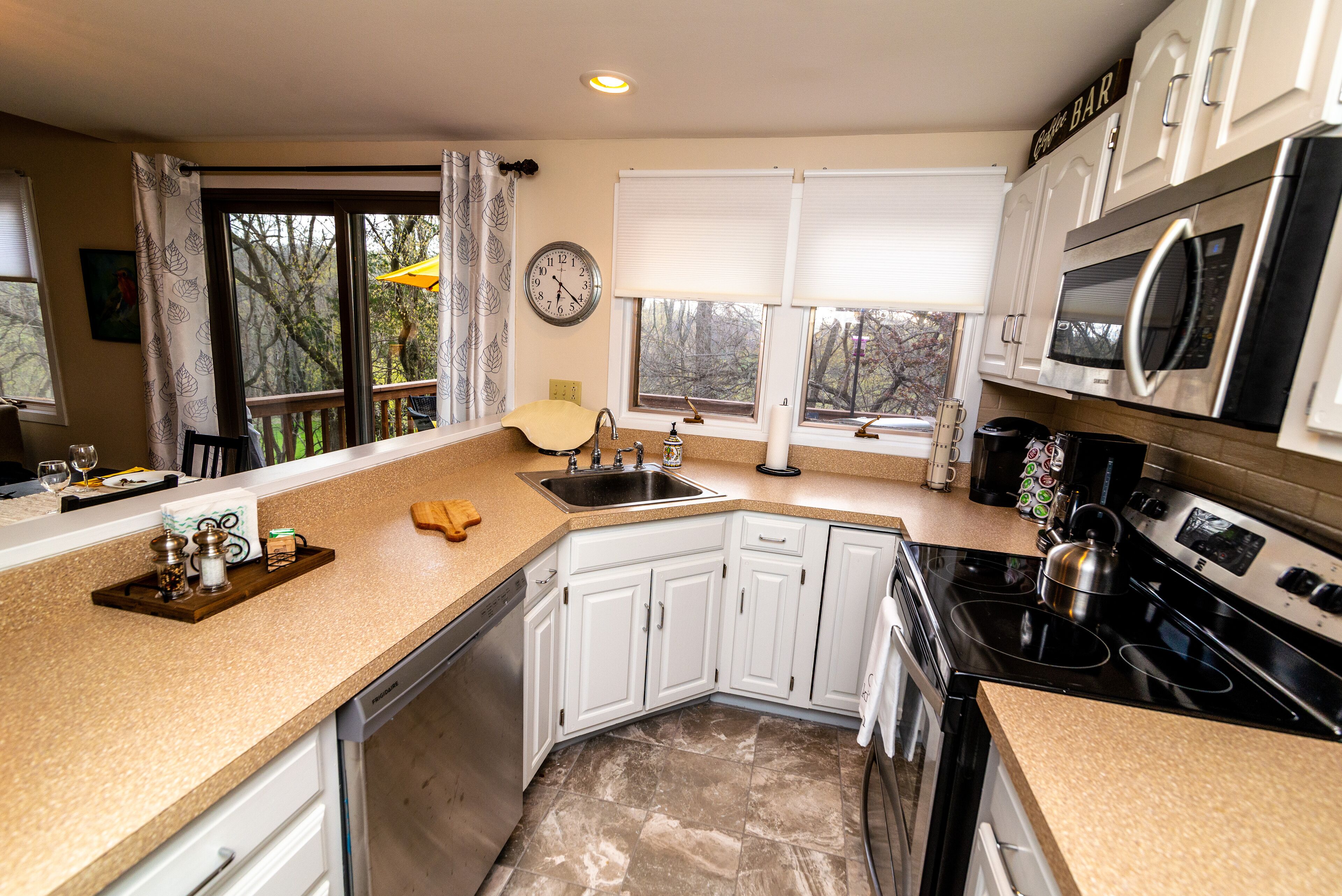 Movie & Game Rm, AWESOME Location Near Resort and Owners' Club! Easy Stargazing!