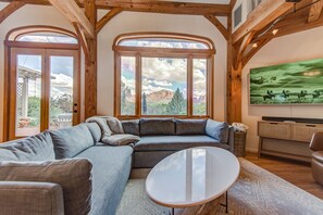 TV, stereo, offices - Sedona Village Cabin, Hot tub, Views, Peaceful+ EV Charger! (Sedona)