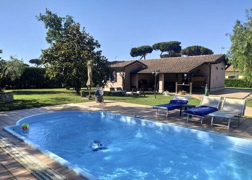 Villa Bella with pool in exclusive use