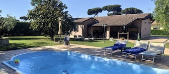 Villa Bella with pool in exclusive use