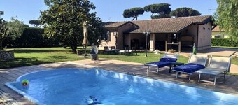 Villa Bella with pool in exclusive use