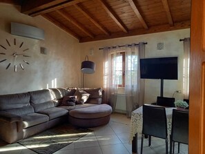 TV - Villa Bella with pool in exclusive use (Sabaudia)