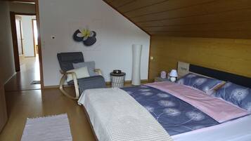 2 bedrooms, free WiFi, bed sheets