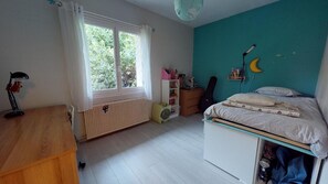 4 chambres, fer et planche Ă repasser, lit parapluie, Wi-Fi