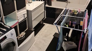 Uklassifisert bilde, 4 av 6, knapp