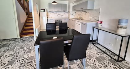 Appartement Avec Terrasses, Équipements Entièrement Neufs