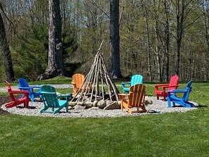 Property grounds - Pet-Friendly Yurt Sleeps 12 with Pool Access (Granville)