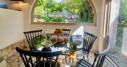 Quartier des Abatilles, Maison des Années 50 Rénovée, Proximité Plages, Forêt