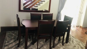 Luxury Apartment | In-room dining - Avondale Executive Luxury Apartment (Harare)