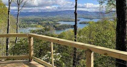 Epic Mountain Views/Spa with a view