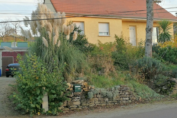 La maison vue depuis la route D974
