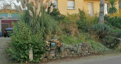 Maison de 2003 Avec Sous-sol Terrain de 990m