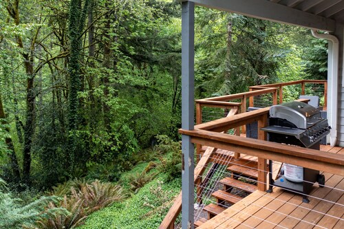 Entire 4-bedroom house, billiards and ping-pong, close to University of Oregon