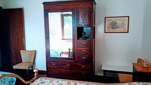 3 chambres, bureau, fer et planche à repasser, Wi-Fi gratuit