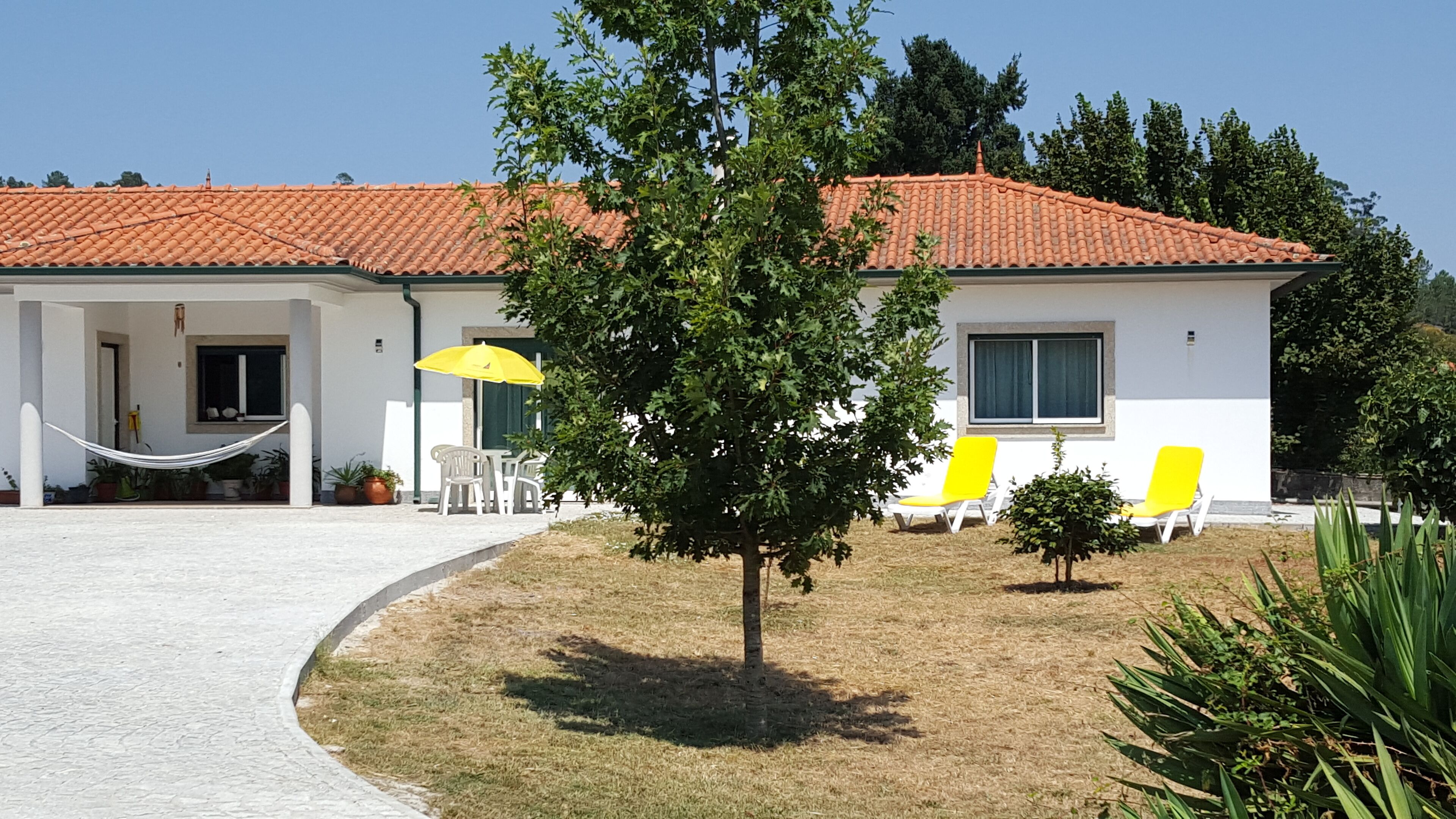 Total privacy in a orchard and vineyard farm for ideal family holiday.