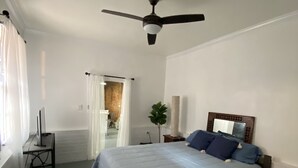 Unclassified image, 2 of 8, button - Luxury & Historic French Quarter Gem (New Orleans)