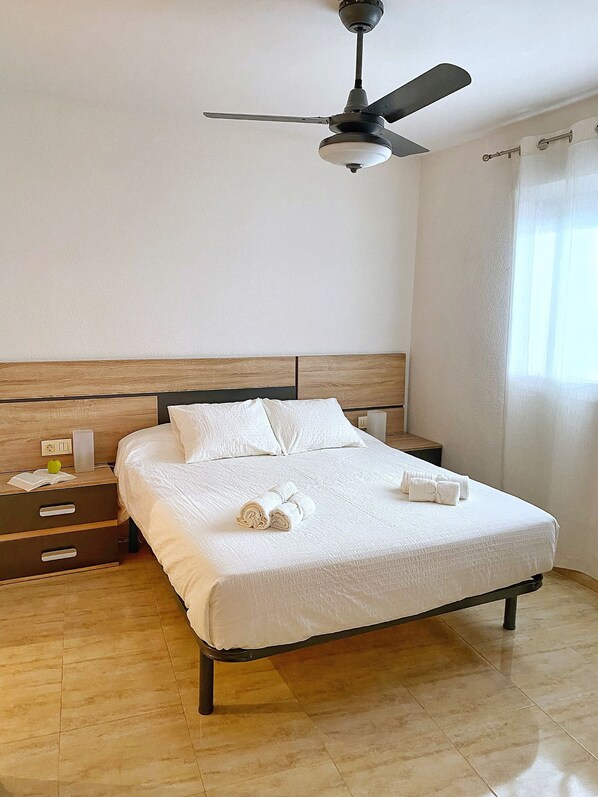 2 bedrooms, iron/ironing board, free WiFi, bed sheets