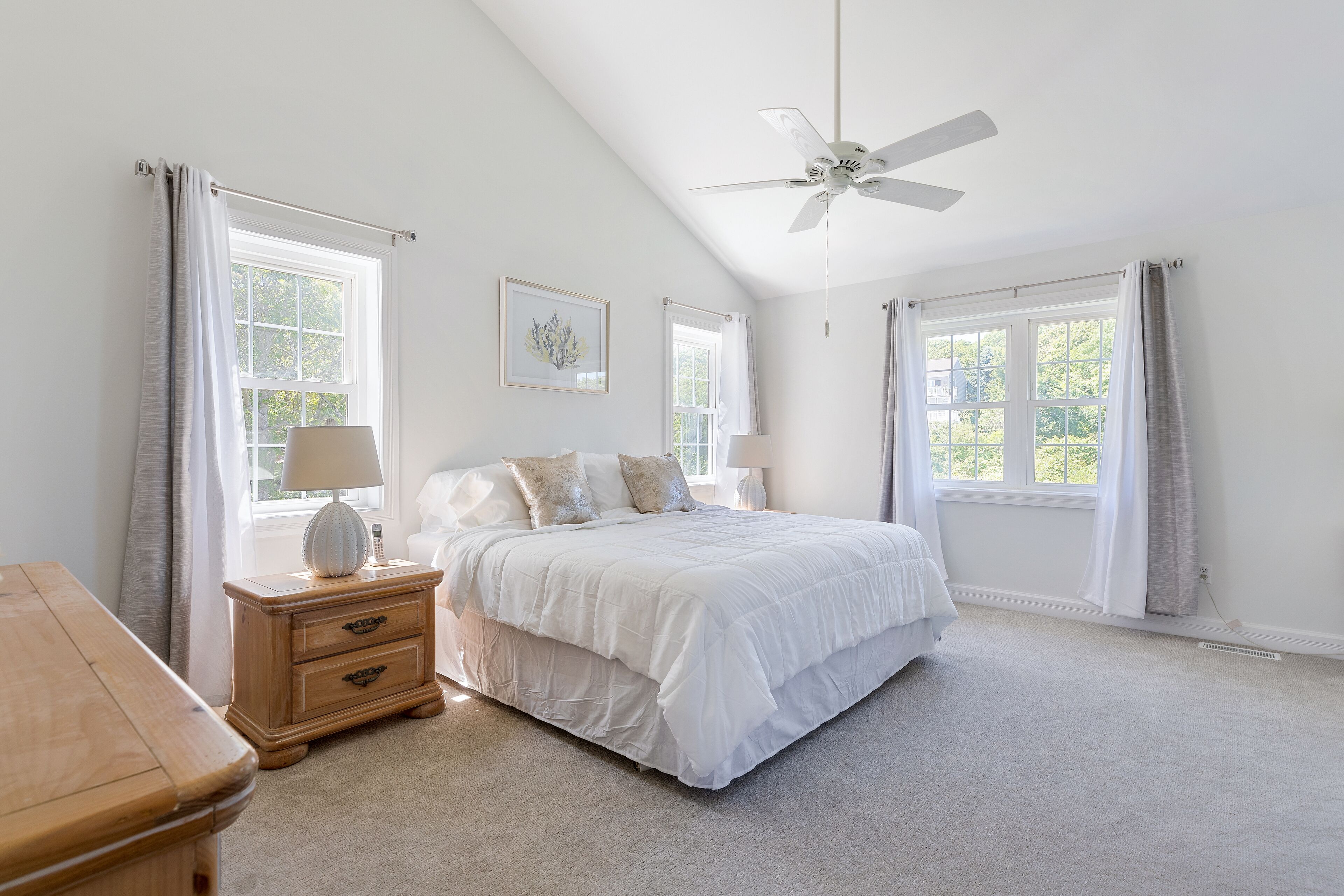 Perfect Montauk Escape- Heated Pool, Close to Town and Beach