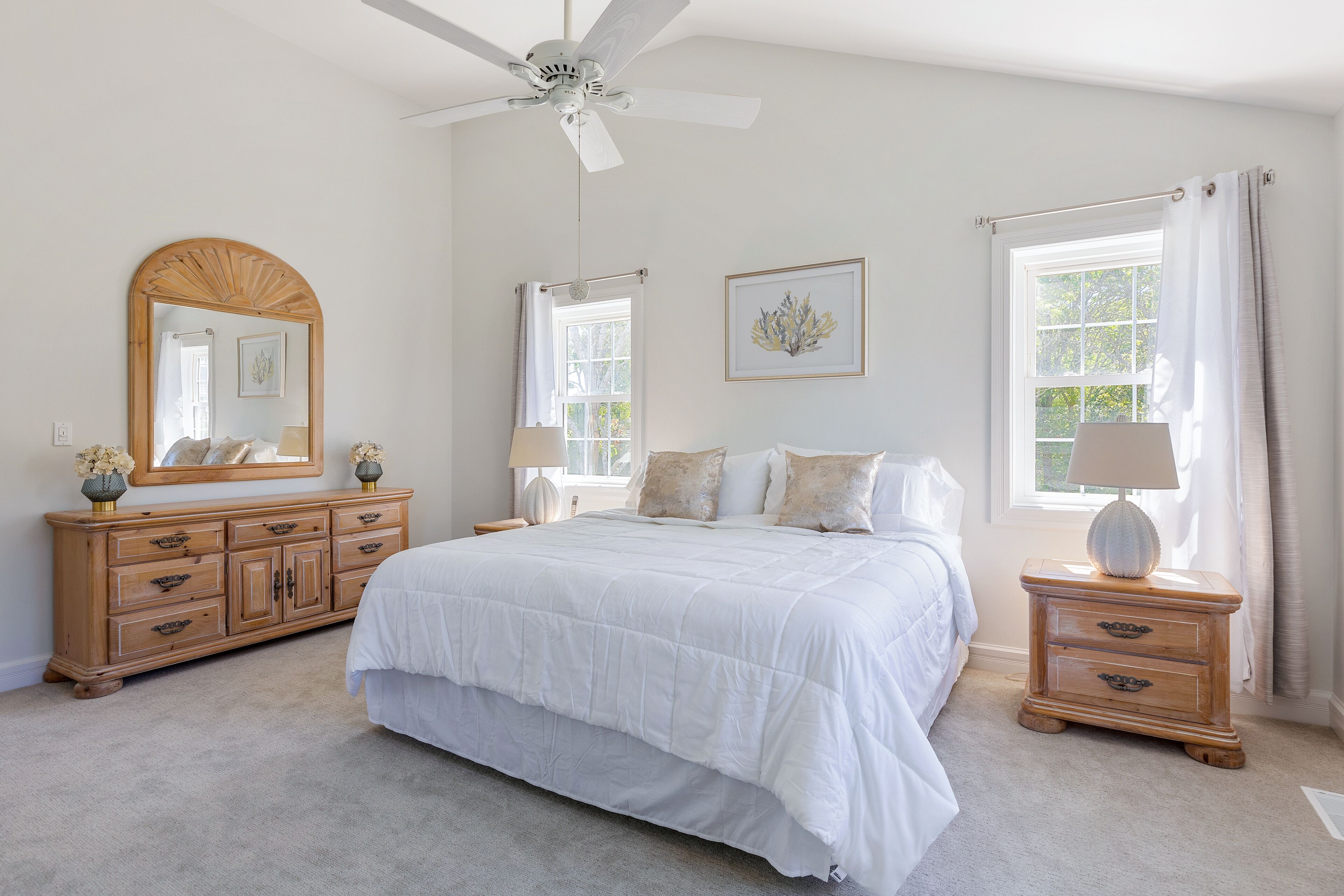 Perfect Montauk Escape- Heated Pool, Close to Town and Beach