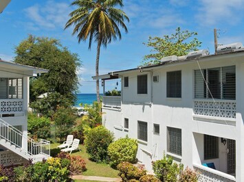 Apartment 14 is the only one directly facing the beach.