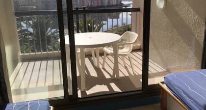 Marine lake view apartment