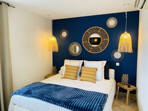 4 bedrooms, iron/ironing board, travel crib, free WiFi